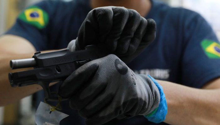 2019-01-15t214906z_2105598225_rc13152069b0_rtrmadp_3_brazil-guns.jpg