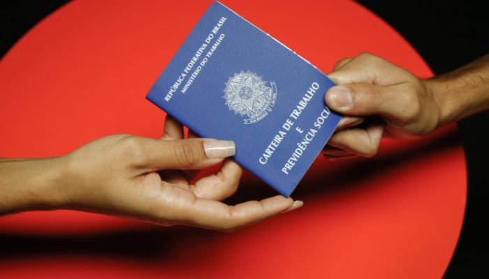 Carteira de Trabalho e Previdência Social   | Sérgio Lima/Poder360 15.maio.2023