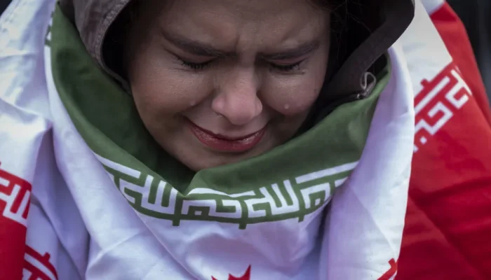 Irã adia execução de manifestante Erfan Soltani, ONG